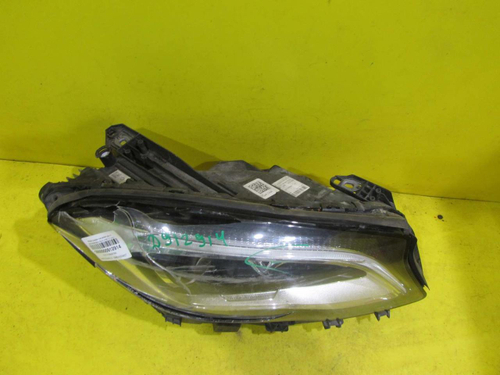 Битая Фара правая Mercedes GLA x156 (2017-2020) LED