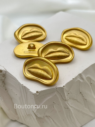 Пуговицы золотистые Скиапар. "Губы"