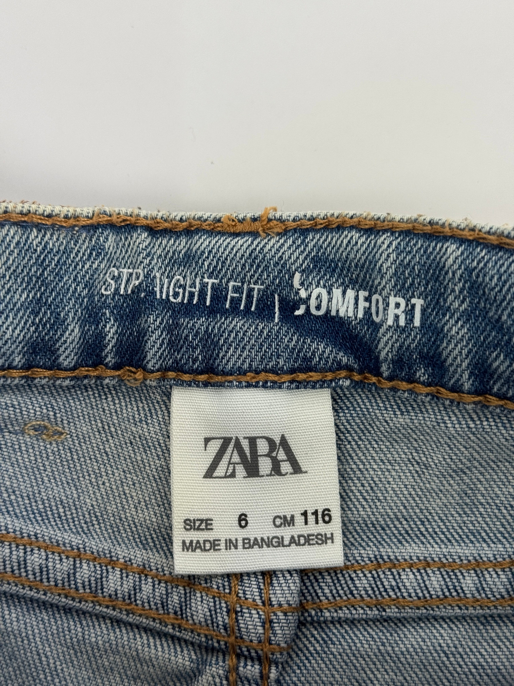 Джинсы Zara