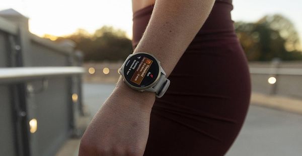 Сравнение премиальных смарт-часов Forerunnet 570 и 970 от мирового бренда Garmin