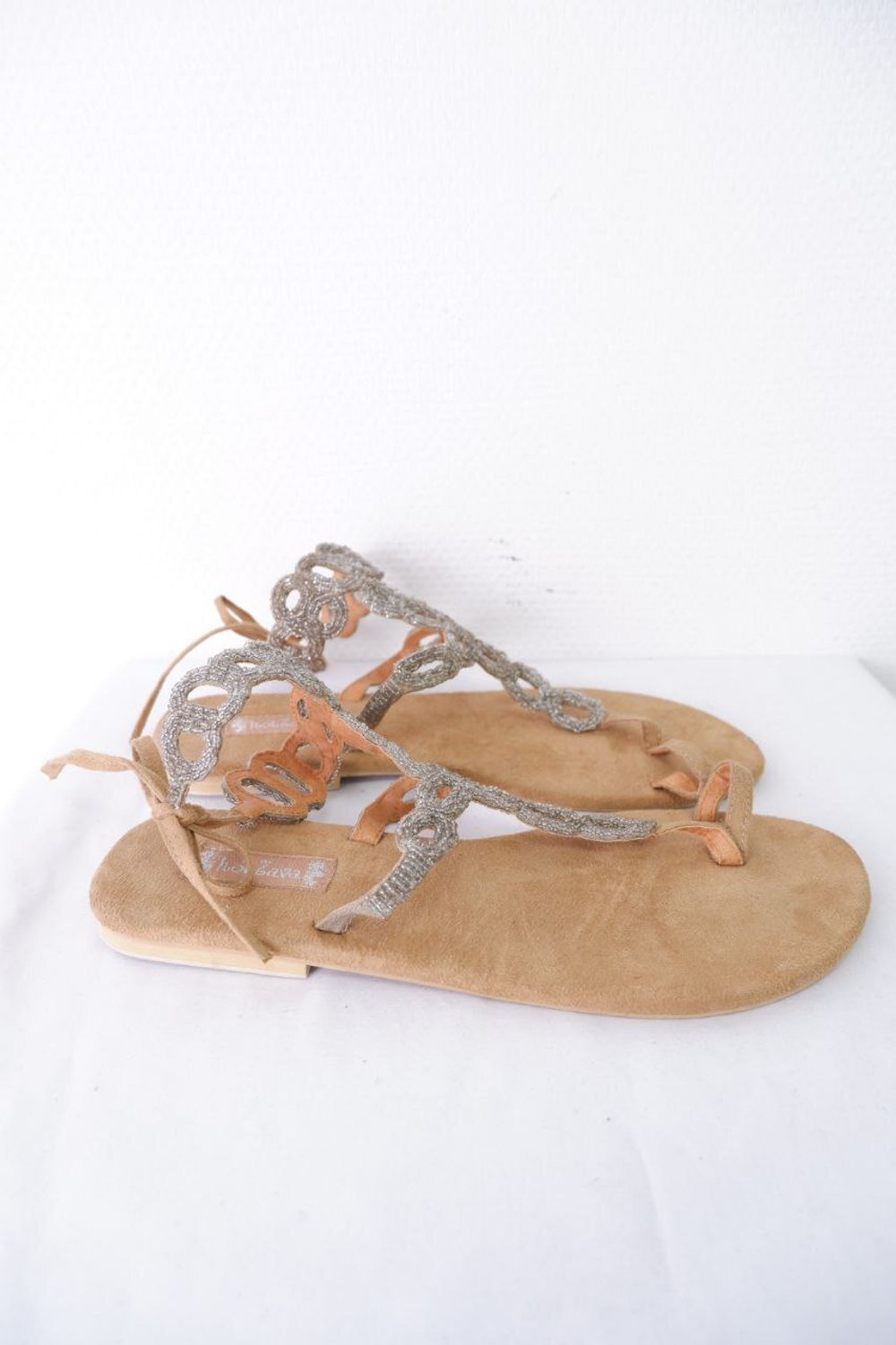 Босоножки Hot Lava красивые 41 размер