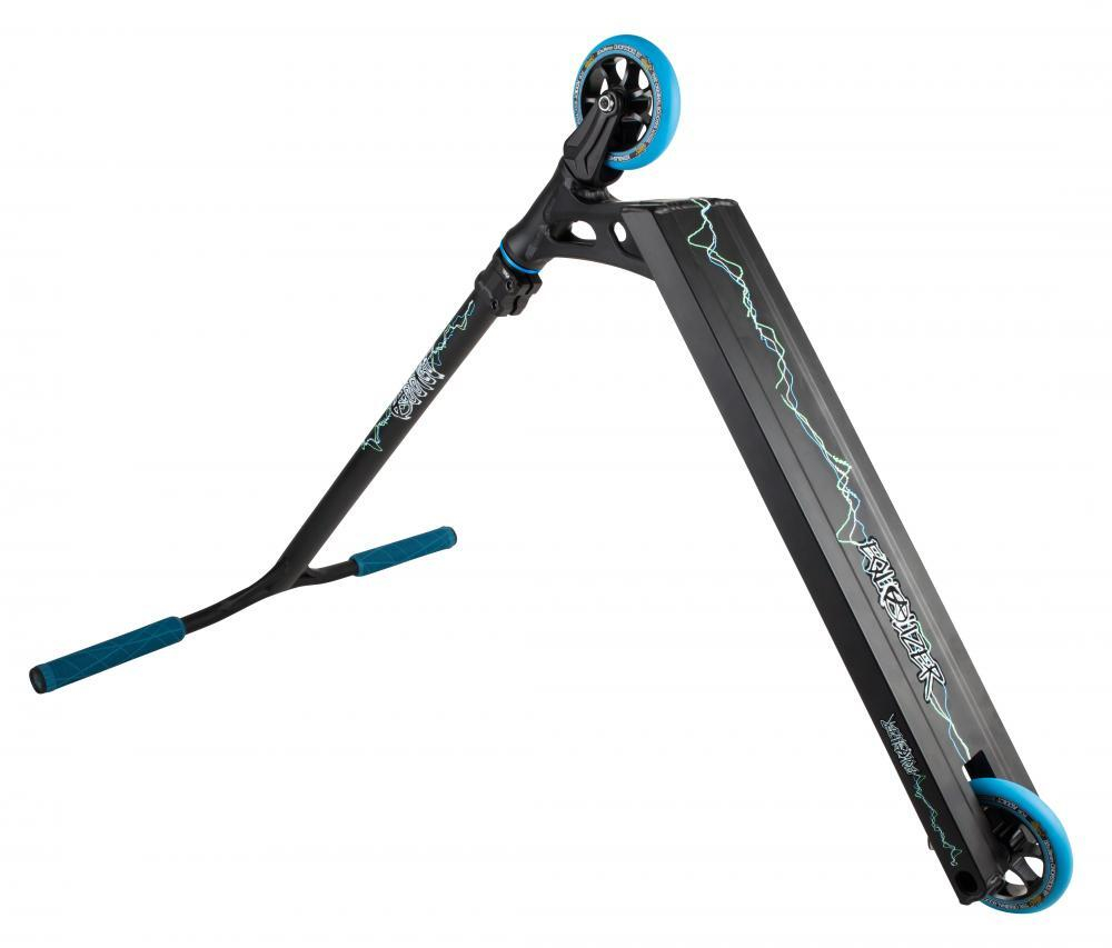 Самокат Addict Complete Equalizer Black/Blue