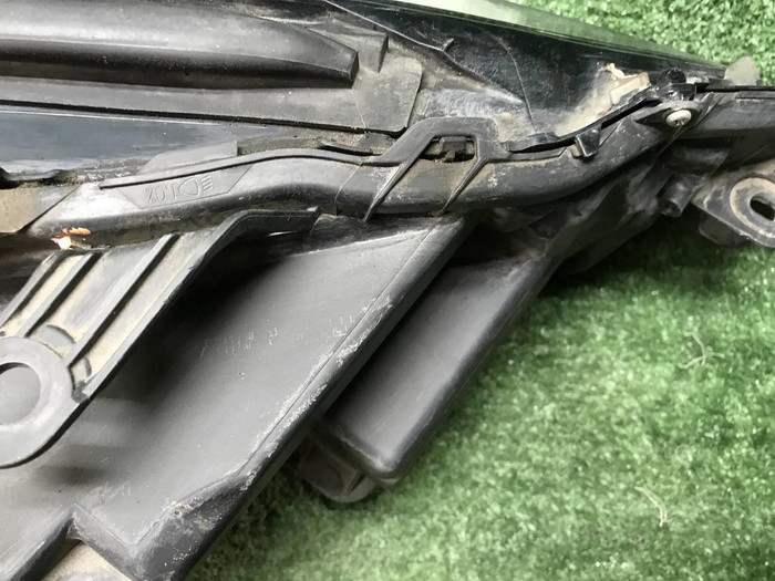 Фара левая Lexus ES 7 (2018-2021) LED