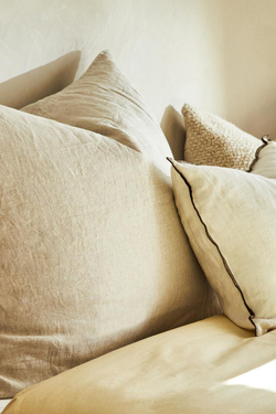 ZARA HOME ОДНОТОННЫЙ ЛЬНЯНОЙ ЧЕХОЛ ДЛЯ ДЕКОРАТИВНОЙ ПОДУШКИ, СВЕТЛО-БЕЖЕВЫЙ