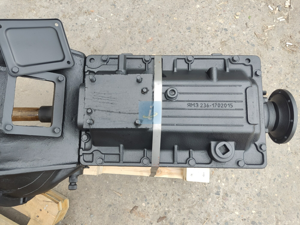 Коробка передач 236П-1700004