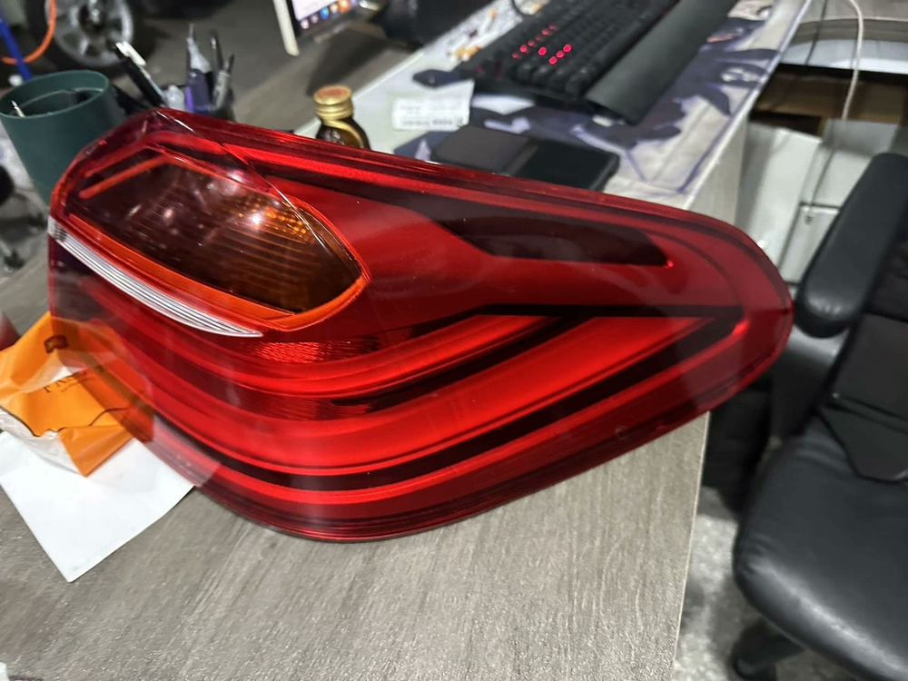 Задние фонари BMW X4 F26 2014-2020, оригинал