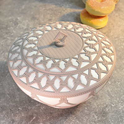 Сухарница "Арабеска" 1,7л с крышкой (св.корич.-какао)