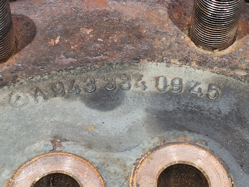 Фланец ступицы передней