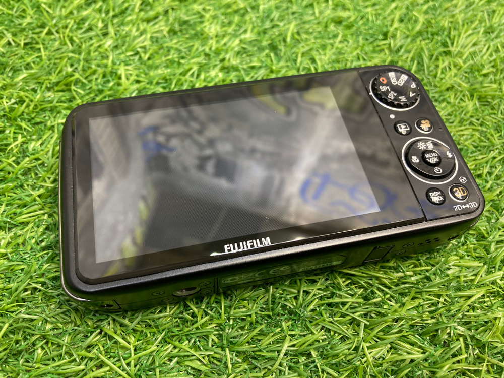 FujiFilm FinePix Real 3D W3
