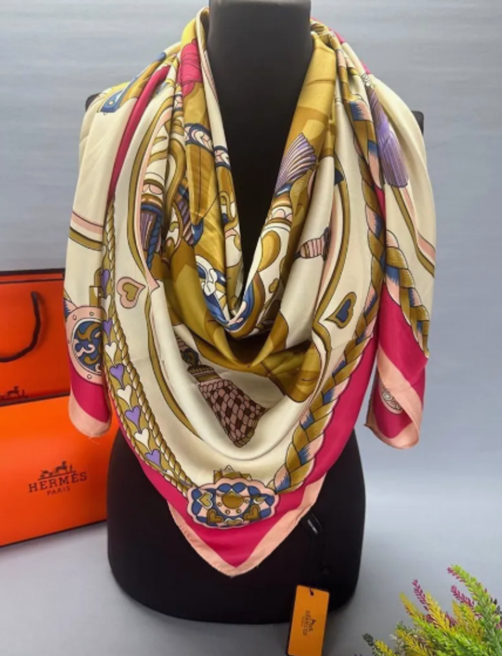 Щёлковый платок HERMES