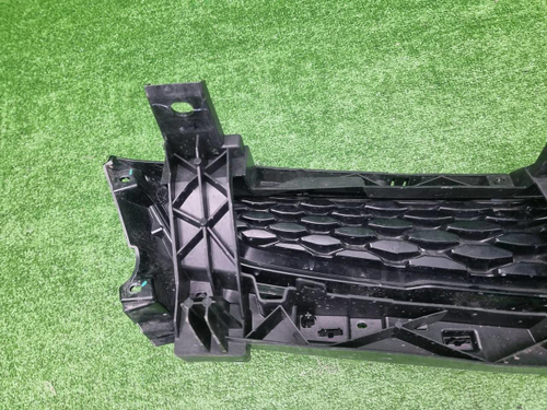 Решетка радиатора Geely Tugella (2022-2024)