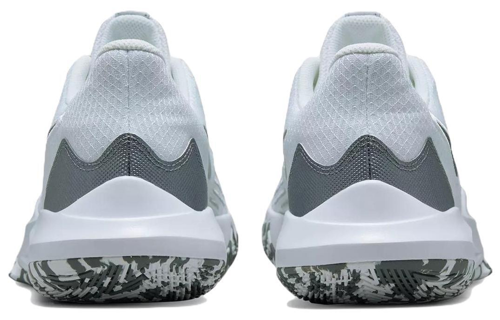 Кроссовки Nike Precision 5