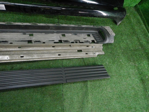 Накладка порога левая Toyota Land Cruiser 200 (2015-2021)