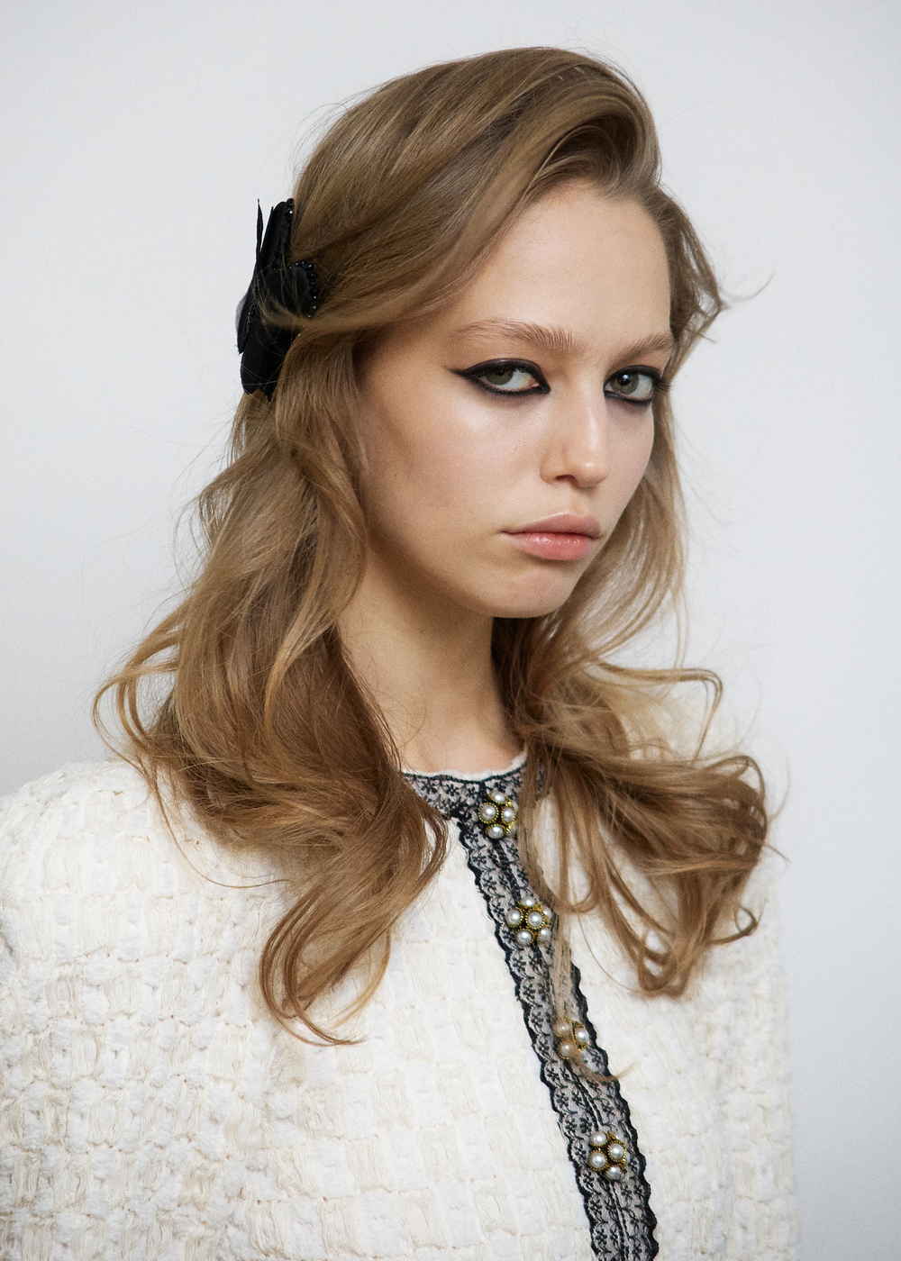 Заколка в форме бабочки