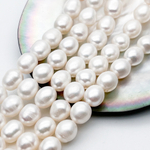 Жемчуг бусины (сорт Б), размер около 9,5-10 мм, цена за отрезок 18-19 см (1/2 нити)