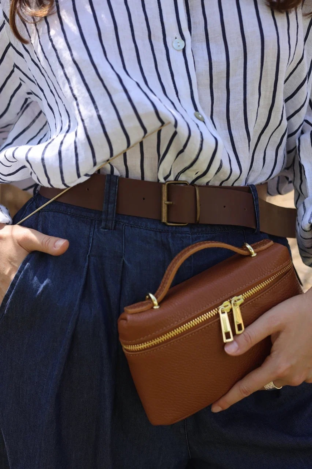 рубашка в тонкую полоску