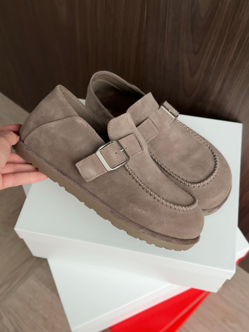 Лоферы из натуральной замши