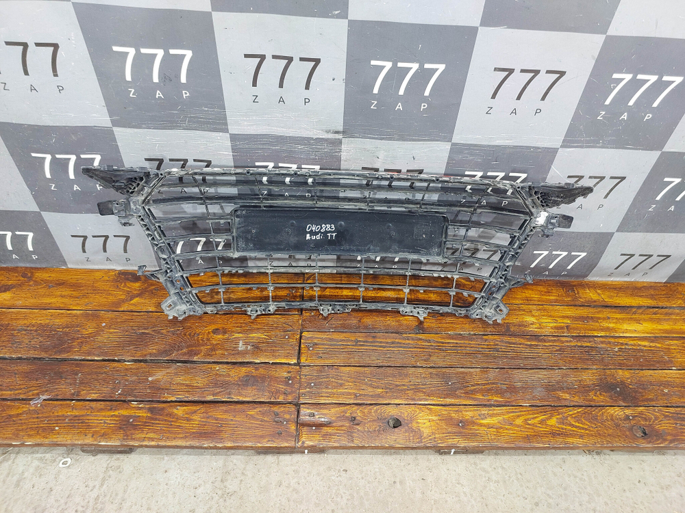 Решетка радиатора Audi TT (8S) 14-19 Б/У Оригинал 8S0853651