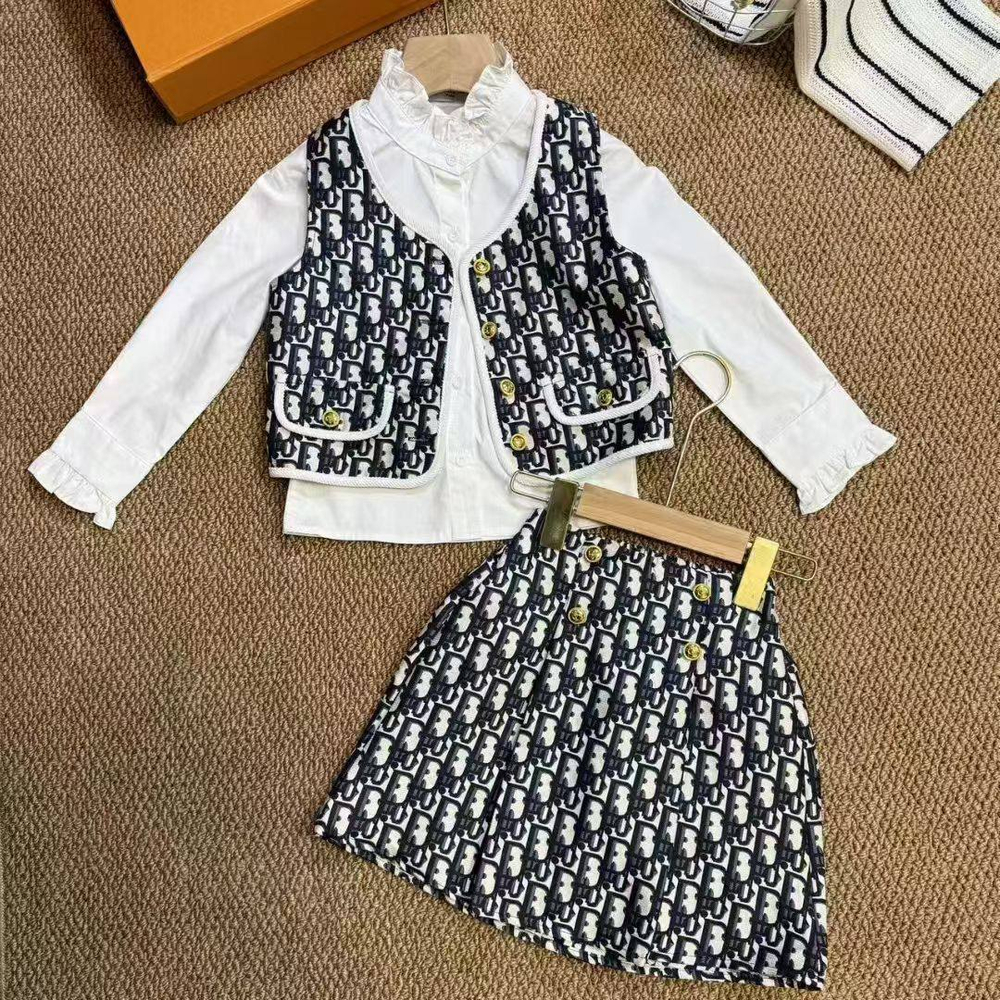 Костюм Dior