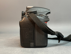 Nikon D3100 11.190 кадров