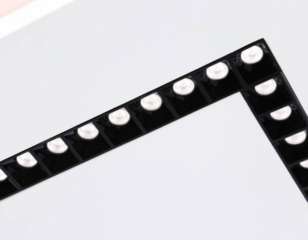 Ambrella Потолочный светодиодный светильник с пультом LineTech FL51415