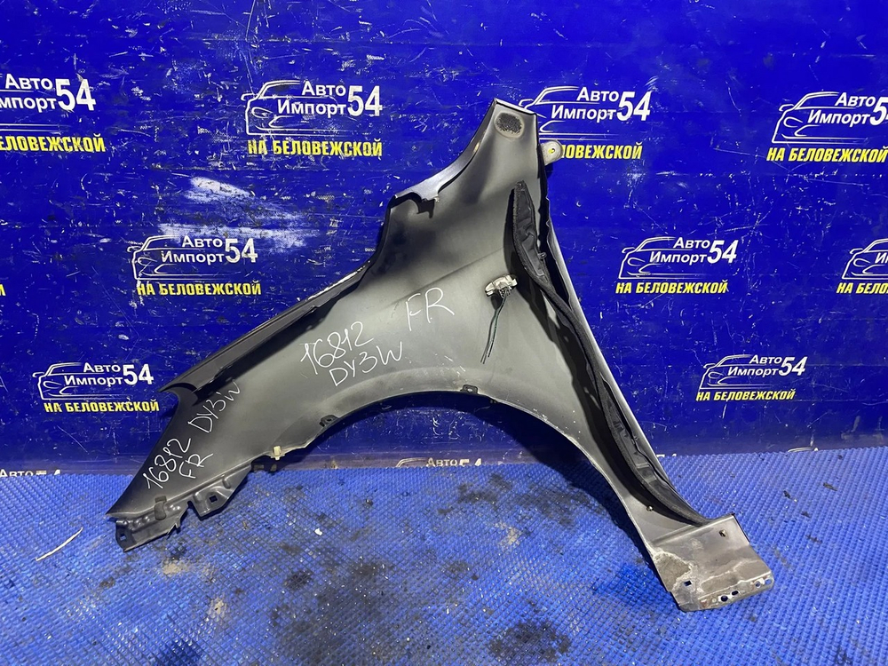 Крыло переднее правое MAZDA DEMIO 2005-2007