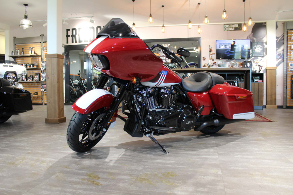 Road Glide Special 114 (2020) Billiard Red/Stone Washed White