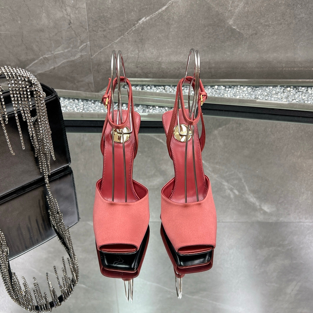 Saint Laurent La Scandale Wedges