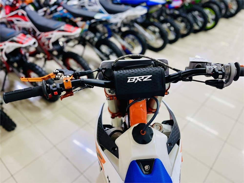 Мотоцикл BRZ MX8 NC450S ENDURO