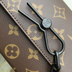 Louis Vuitton Steamer Wearable Wallet