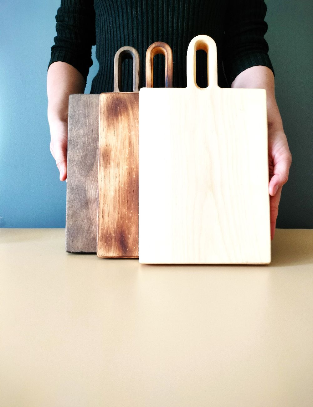 Доска разделочная из дерева сервировочная "Петля" RD146