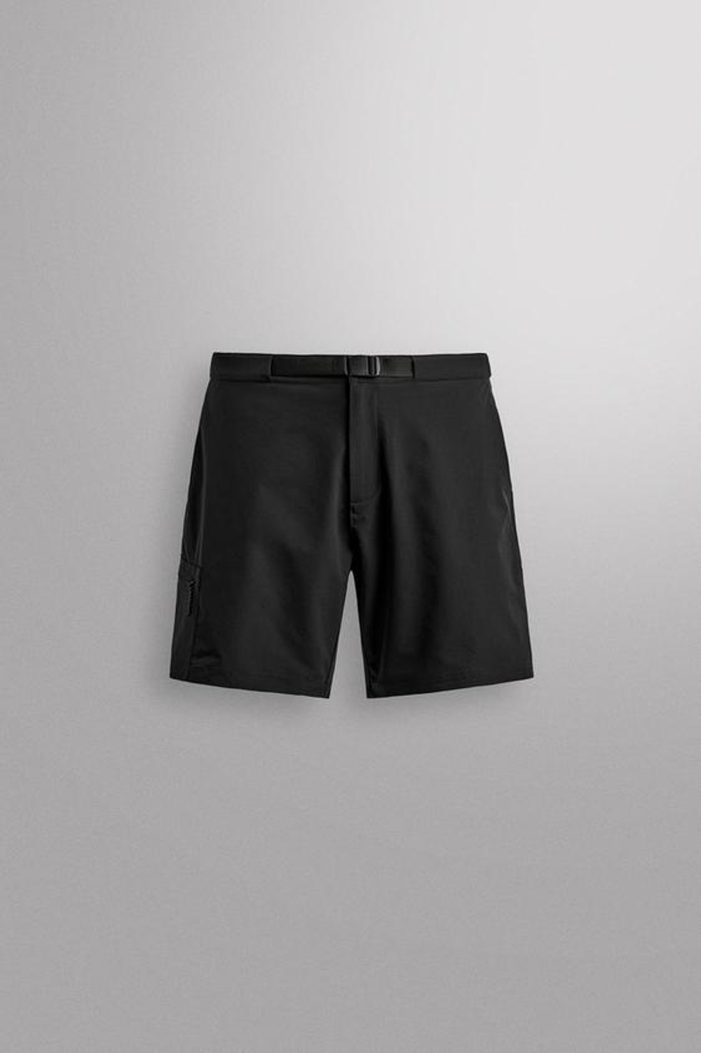 ZARA ТЕХНИЧЕСКИЕ ШОРТЫ КАРГО, ЧЕРНЫЙ