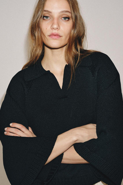 ZARA ТРИКОТАЖНЫЙ СВИТЕР С ВОРОТНИКОМ ПОЛО, ЧЕРНЫЙ