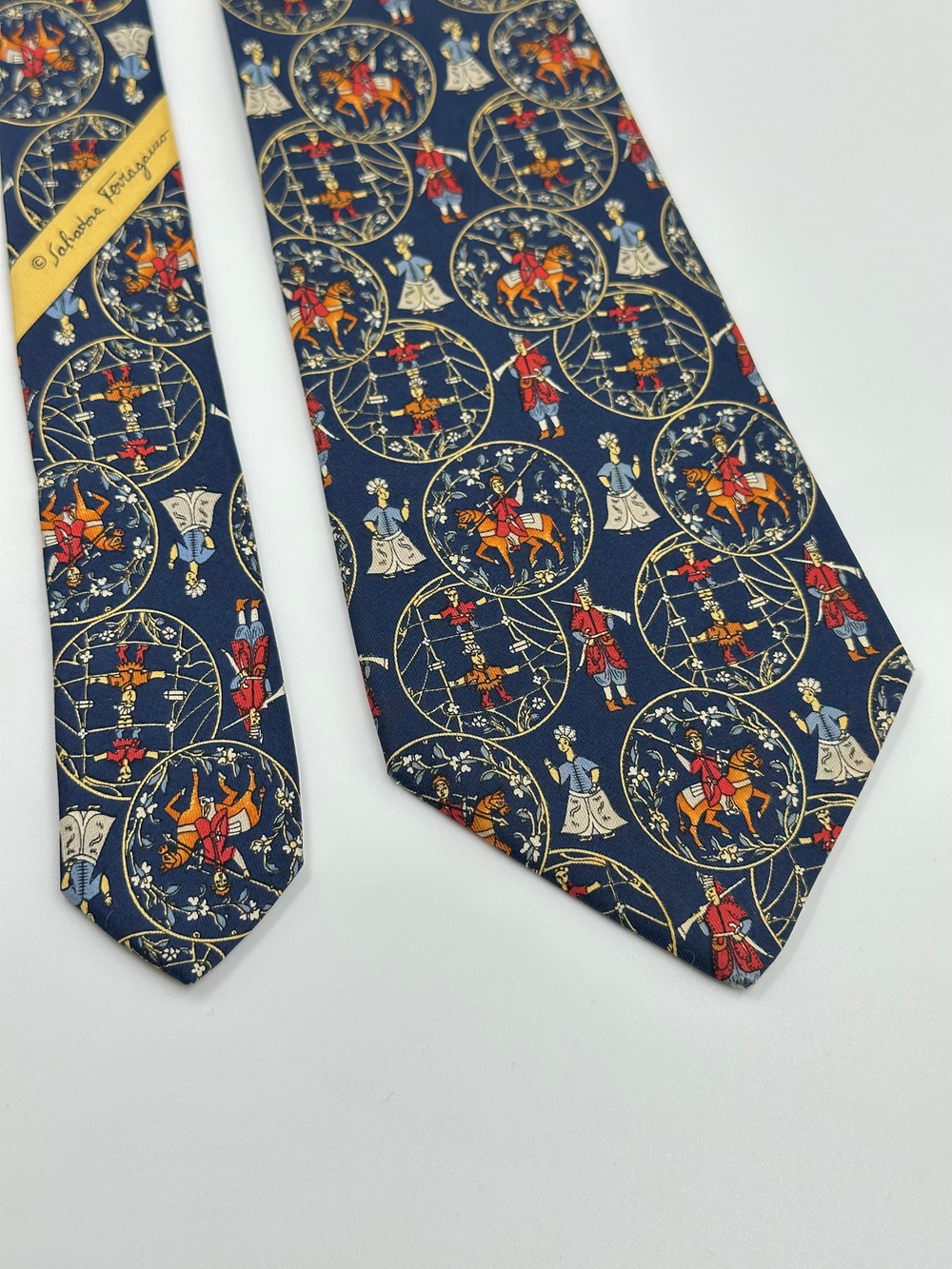 Галстук синий Salvatore Ferragamo