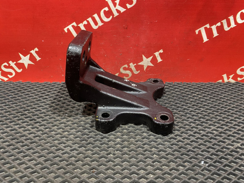 Кронштейн двигателя передний левый 2024г