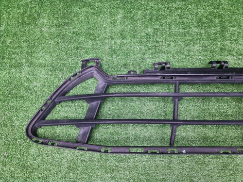 Решетка переднего бампера BMW X1 F48 (2019-2022)