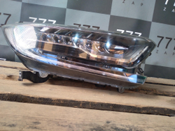 Фара правая LED Honda CR-V 5 (RW) 16-нв Б/У Оригинал 33100TLAD01