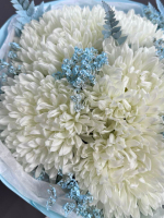 Букет из 7 хризантем "Антонов" в голубой гамме