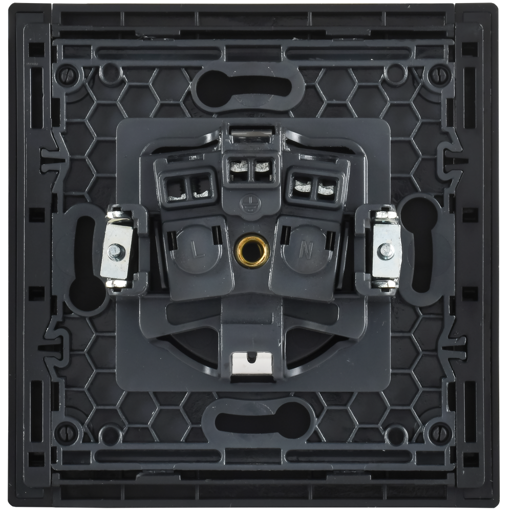 FORTE&PIANO Розетка 1-местная с заземлением без защитных шторок винтовое крепление 16А FP216M металл белый IEK