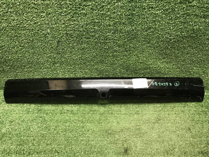 Накладка переднего бампера Zeekr 001 (2021-2024)