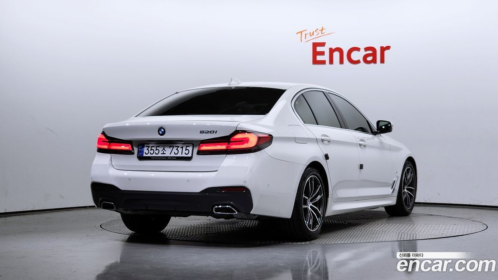BMW 5 Series (G30) 520i M Sports (08.2023)