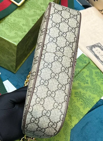Маленькая сумка на плечо Gucci Ophidia