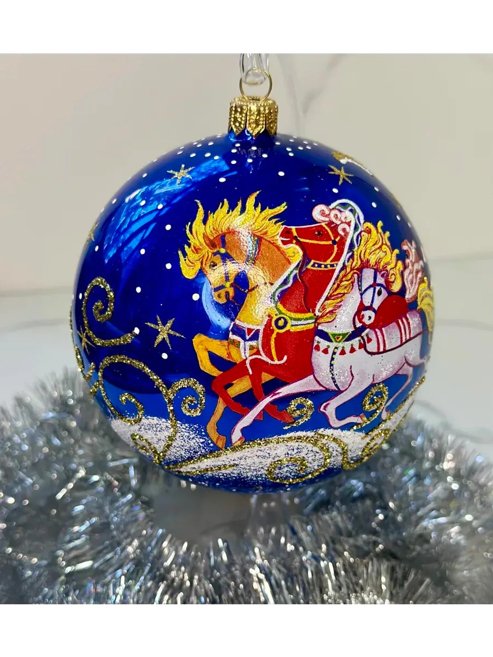 Елочный шар Тройка 115 мм