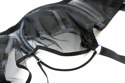 Бюстгальтер на косточках с декоративными бретелями (Размер: 75B) (Цвет: черный)