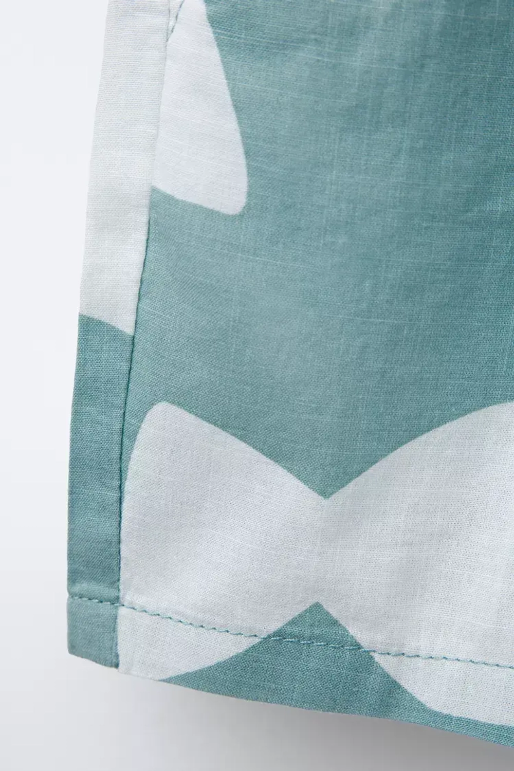 ZARA ШОРТЫ-БЕРМУДЫ С ПРИНТОМ «РЫБА», СИНИЙ