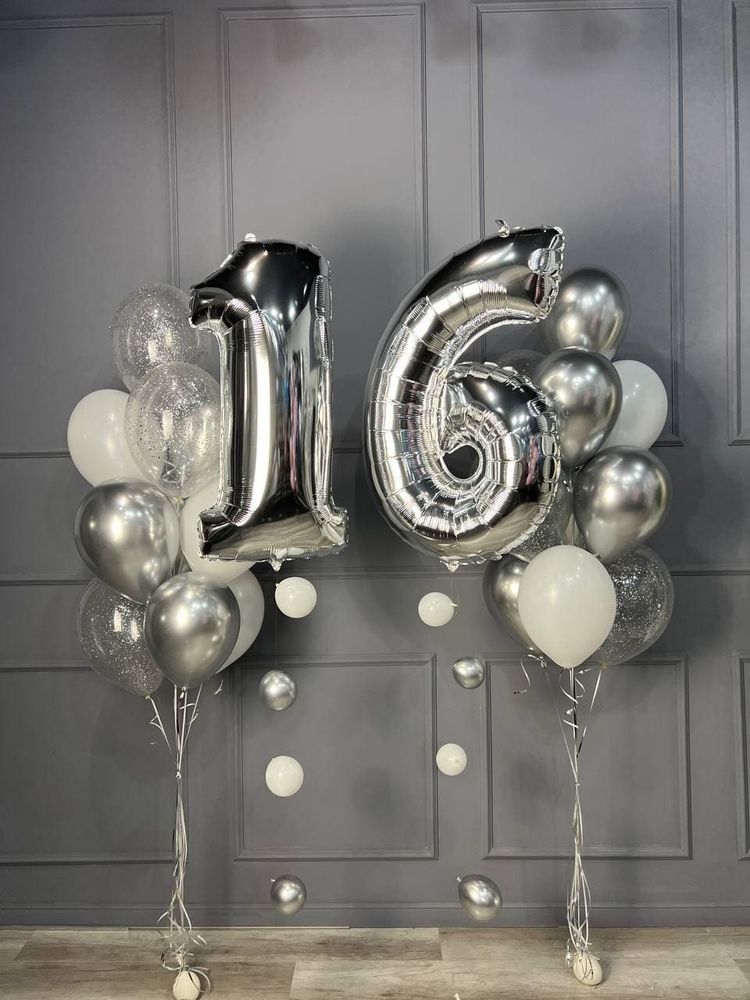 Набор воздушных шаров 16 лет в серебристом стиле