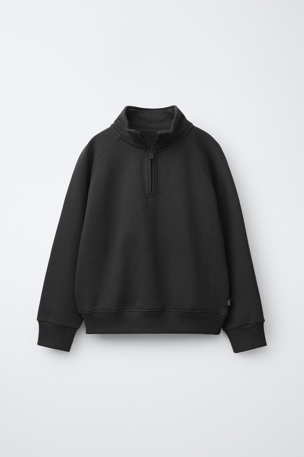 ZARA ОДНОТОННАЯ ТОЛСТОВКА С НАШИВКОЙ, ЧЕРНЫЙ