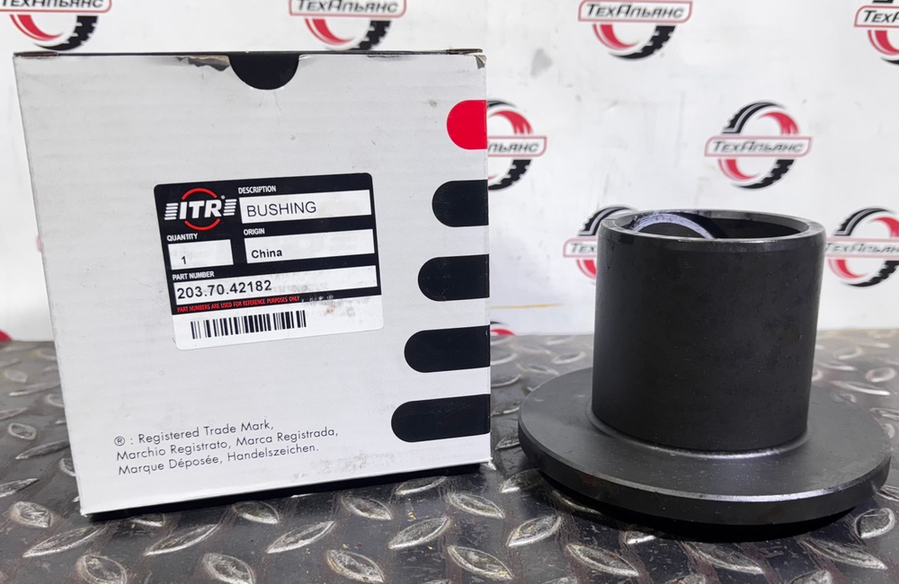 Втулка 203-70-42182