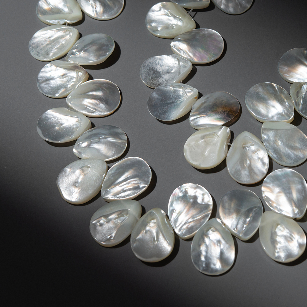 Капля из перламутра морских ракушек, 15,5*20мм, белый