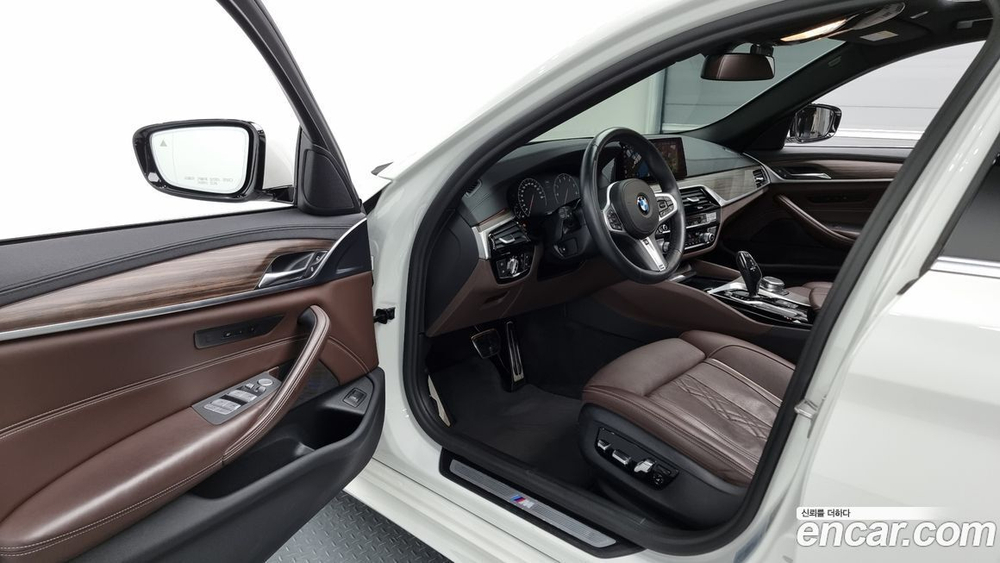 BMW 5 Series (G30) 530i xDrive M Sports Plus (09.2019)